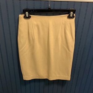 Jones New York khaki/beige pencil skirt